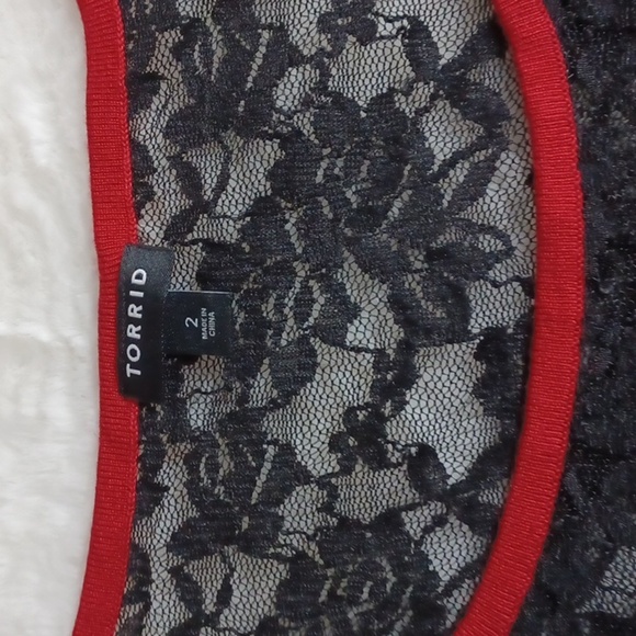 Torrid Womans Red Black Lace Knit Sweater sz 2‎ - Picture 4 of 9